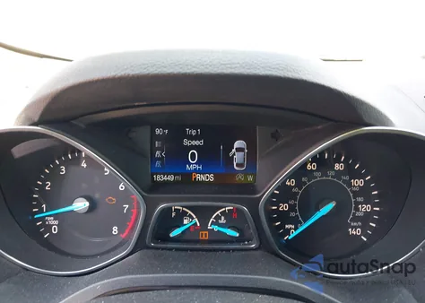 2017 Ford Escape Se z USA, uszkodzony, nr VIN 1FMCU0GD4HUD27429